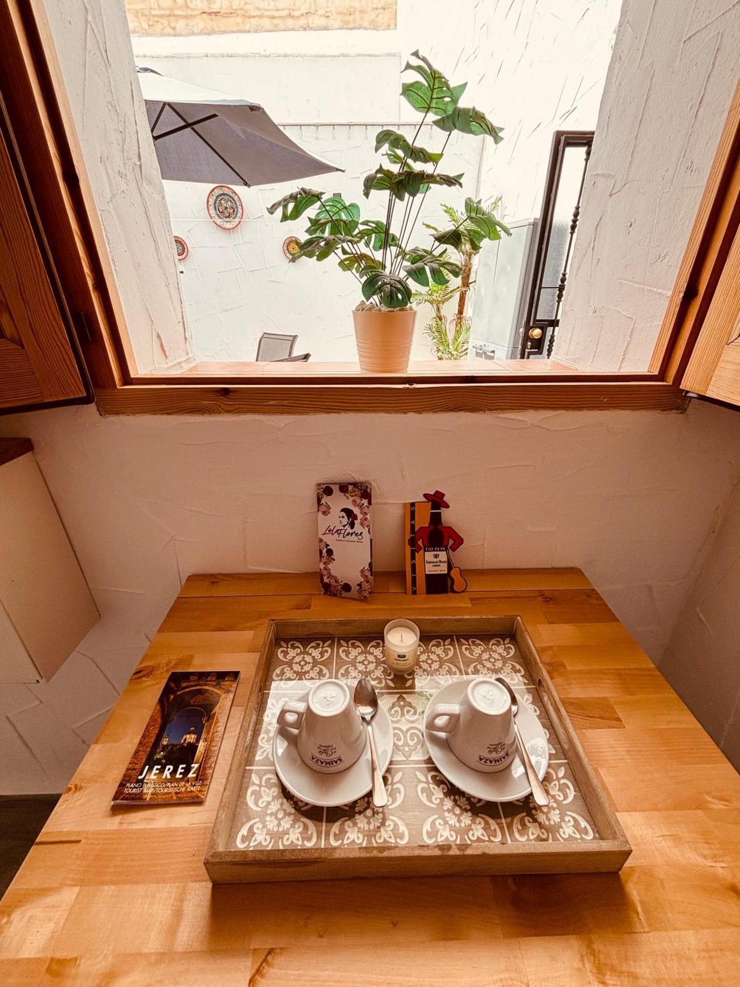 Apartamento La Lola - Patio Privado Jerez de la Frontera Exterior photo